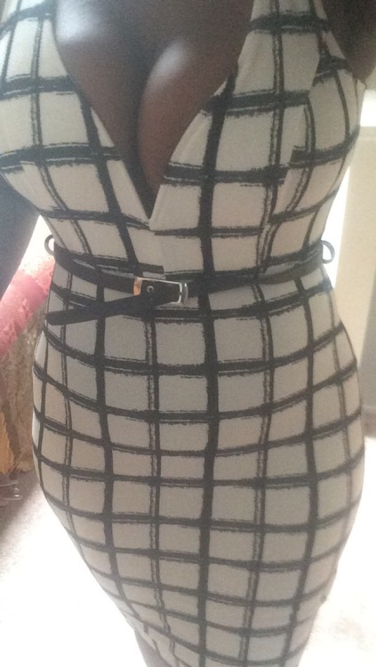 lebritanyarmor:  naalgonaa:  lebritanyarmor:  the dress I picked for the wedding 😍  Babe this dress omg  seriously right ? it’s gorgeous & I paid less than 30 dollars for it .