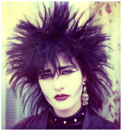 tardisinthegraveyard:Trad Goth,1980s.