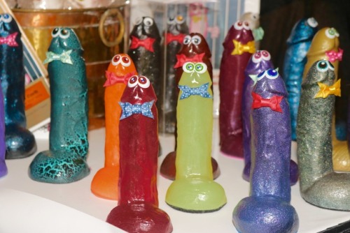 wehonights:  Happy Lil Dildos