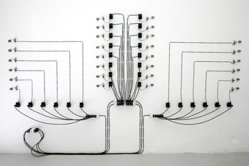 ordiri:Electronic installations by Italian artist Alberto Tadiello