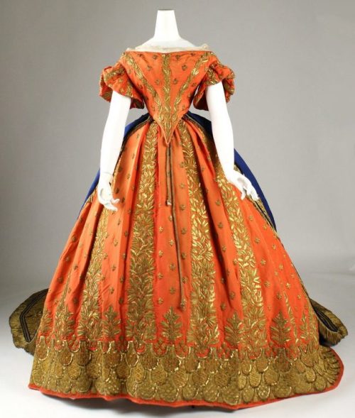 1857-1860 Italian Silk and Gold Court Ensemble (Met Museum)