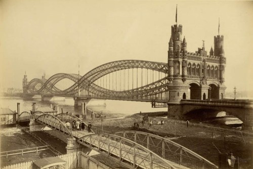 furtho: Georg Koppmann’s photograph of a bridge over the Norderelbe, Hamburg, 1888 (via here)  
