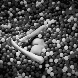 eloquentlyerotic:  Now that takes balls….