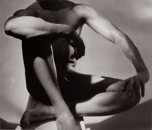wannes1963blr:Ph. Horst P. Horst - Classic Male Nude, 1952. Gelatin silver print