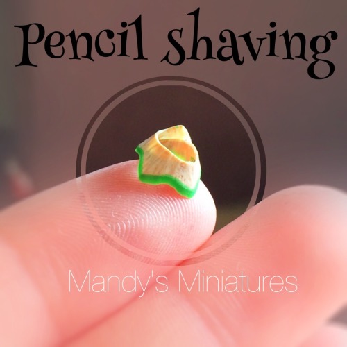 Miniature pencils by Mandy’s Miniatures. Facebook here.