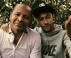 neeymar-jr:  Neymar with his father. 