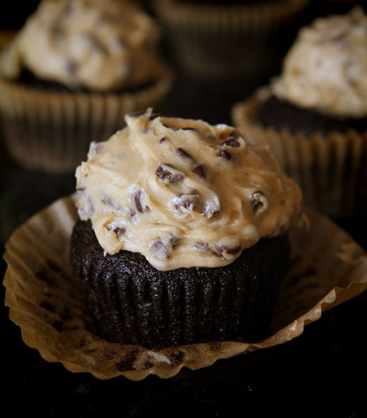 ako-inchaarg:  foodffs:  creamy cookie dough frosting Really nice recipes. Every
