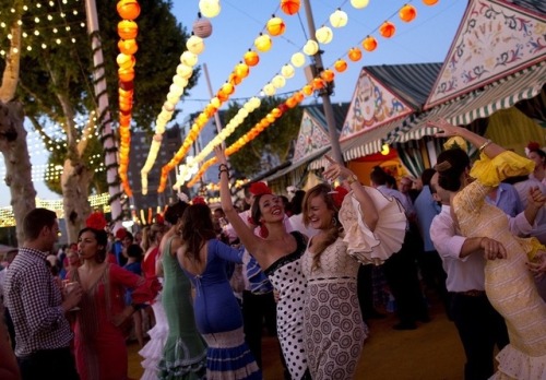 Feria de Abril de Sevilla - Color, sabor, arte, baile y buen ambiente.Fiesta de Interés Turístico In