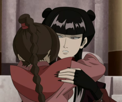 bisexualkingdavid:zuko and mai’s matching “i’m gay for you” looks