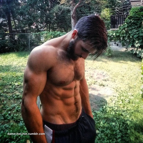 damn, he's hot!