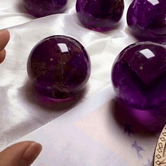 Pondering Amethyst Orbs 🧙 | Source