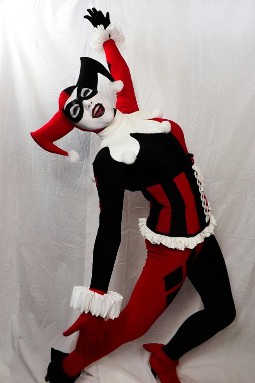 captainimperio:  Some of the photos I took off my sister as Harley Quinn for our photography project!   Go check out her Instagram @danielle_pierson and follow her she a great Harley Quinn 