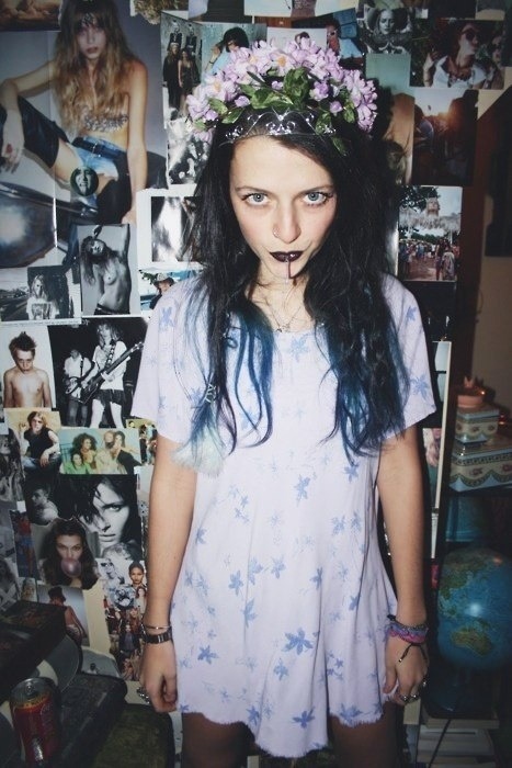 aciddaisies:  soft grunge/models