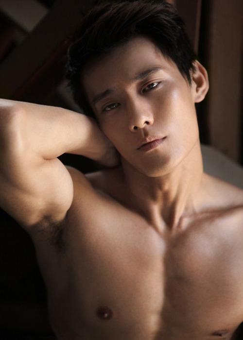 auberonbc:  For more Gorgeous Asian Men visit:http://auberonbc.tumblr.com/archive
