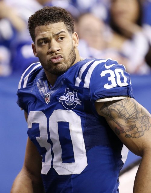 xemsays:  LARON LANDRYSafety for Washington Redskins, New York Jets & Indianapolis Colts33 years old.6 ft.226 lbs. 