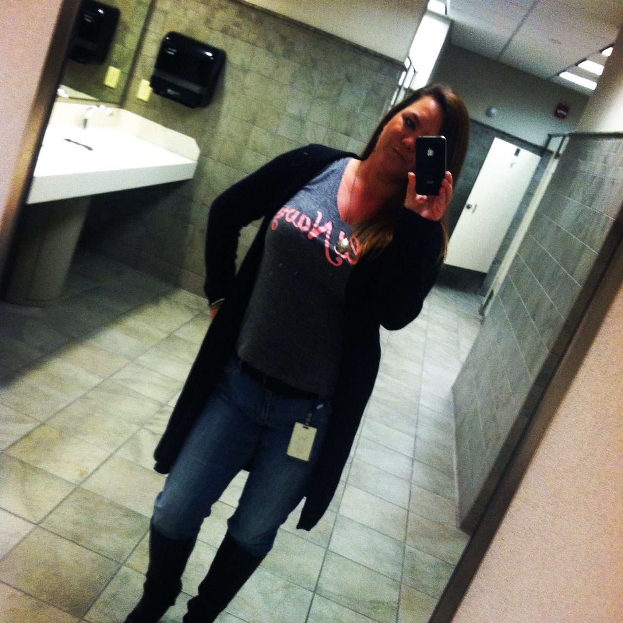 kellygreenxxxsexy:  Ready to work but still a little naughty 😈 #me