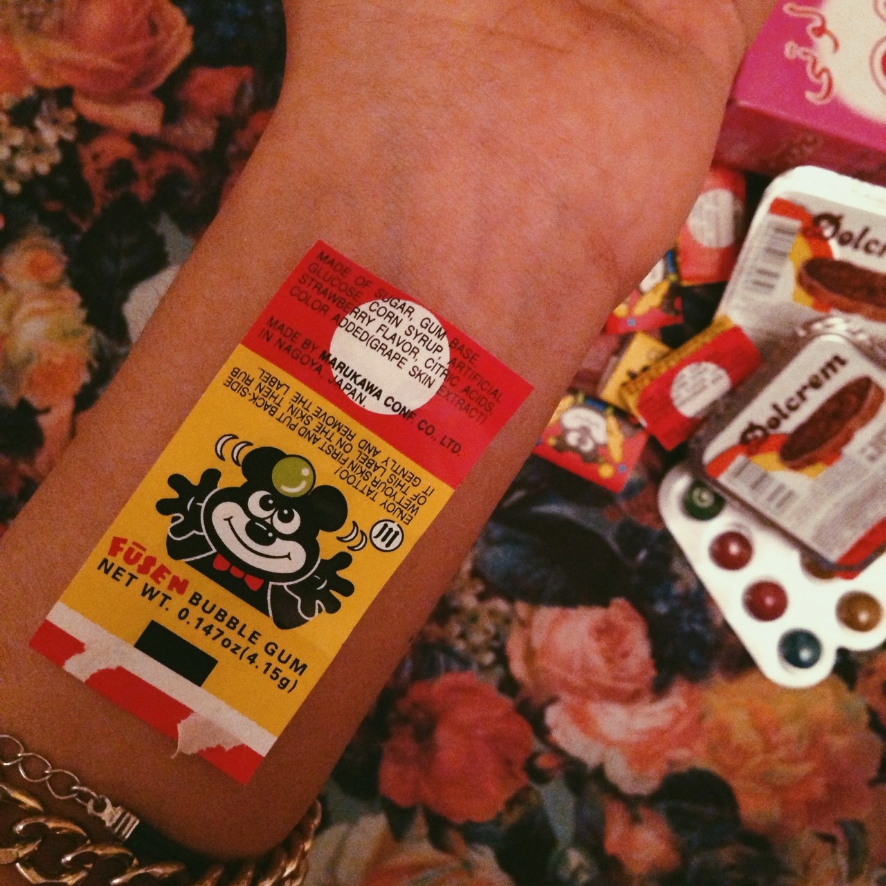 paleandpwetty:  90’s childhood.