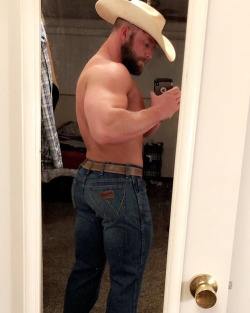 thewranglerbutts:  Wrangler The Sexiest Jeans Ever MadeWrangler Butts drive us nutsFOLLOW ME:http://thewranglerbutts.tumblr.com/