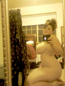 mexpwr:  thukchix:  #ThankstoPeeper PAWG… part of a complete breakfast.     She’s sexy as fyck!   (via TumbleOn)