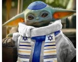 shretl:Every time I see an alien or fantasy character celebrating Christmas, I’m