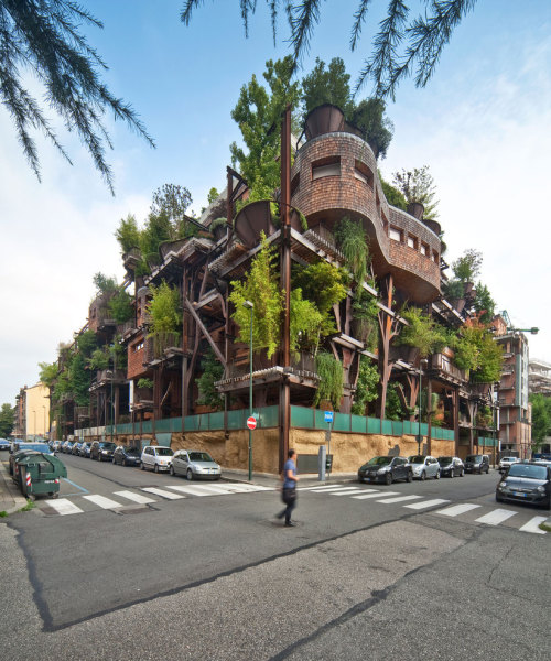 escapekit:25 VerdeDesigned by Luciano Pia, the 5-story apartment building in Italy protects residents from air and noise pollution. This urban treehouse has a potted forest of 150 trees to help cut down on air pollution. With 63 units, each benefits