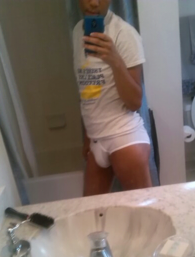 betomartinez:  Thanks Kenny for the sexy photos!  Hit him up at:Tumblr: @Dp3kenny3Instagram: