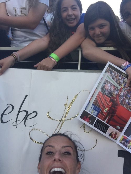 the-gals:  so this kinda sorta happened today. and Im not okay. I met my favorite player. she thought my sign was cute. one of the players pointed to it at the end of the game and she looked over and had a huge smile and then came straight over to me