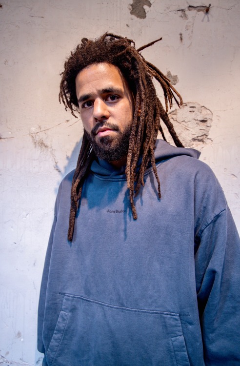 atribecalledhiphop:Applying pressure. The Off-Season. J. Cole. Follow me on Instagram to see mo