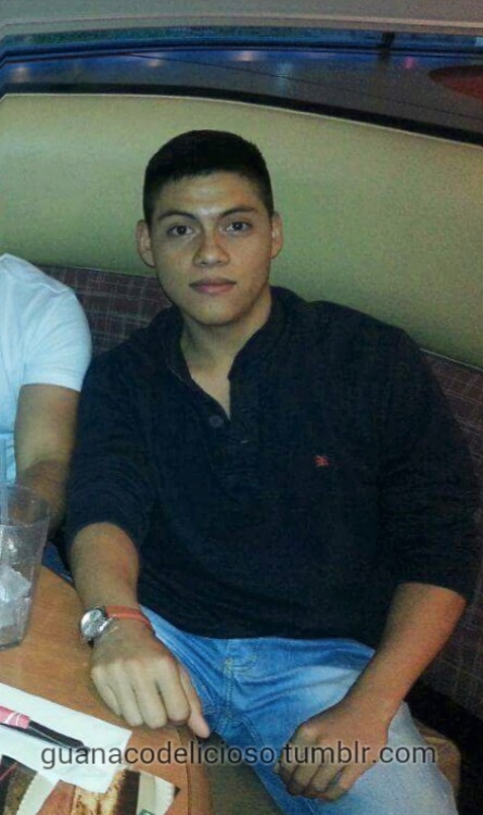 guanacodelicioso:  Wilber lindo muñeco del municipio de San José Villanueva departamento de La Libertad 👅😻👅Aquí está su video:https://guanacodelicioso.tumblr.com/post/143825942288/guanacodelicioso-el-video-caliente-de-wilber-del➲REBLOGUEA 👈