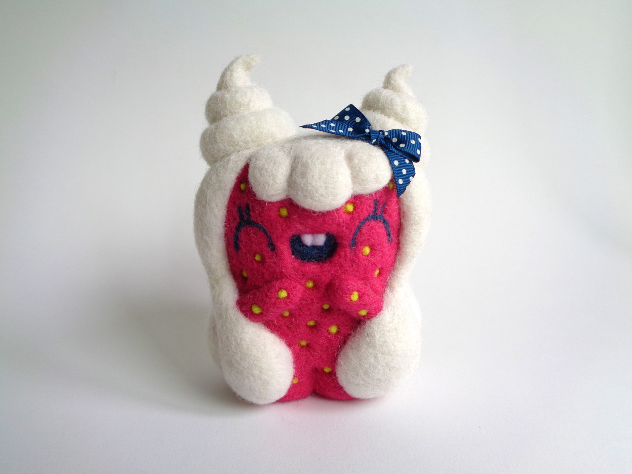 Droolwool Scoopsie Licorice: Kitty Cat Ice Cream Scoop - The Toy Chronicle