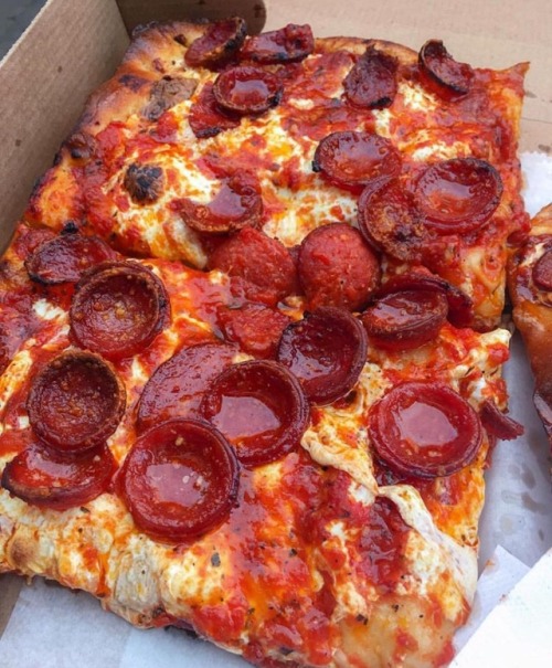 Prince Street Pizza  NYC  CreditsFind the best foodie spots! #foodieapproved