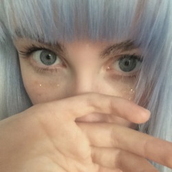 cherrynymphet:  glitter baby 💫
