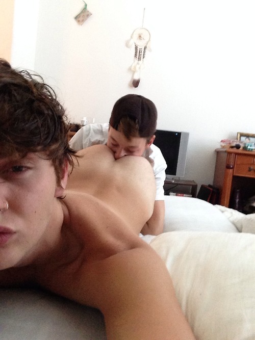 prettygayboys:  similar posts: here