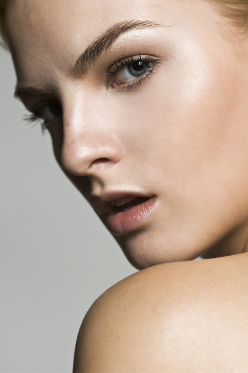 Photography: Sam LanModel: Svetlana Shevchenko （FMI） Makeup &amp; Hair: Yishie Lin