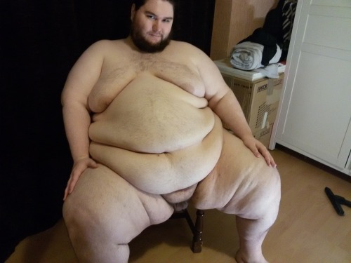 Today my girlfriend took some pictures of me. She really loves my weight gain results. Everything is so soft and cuddly!