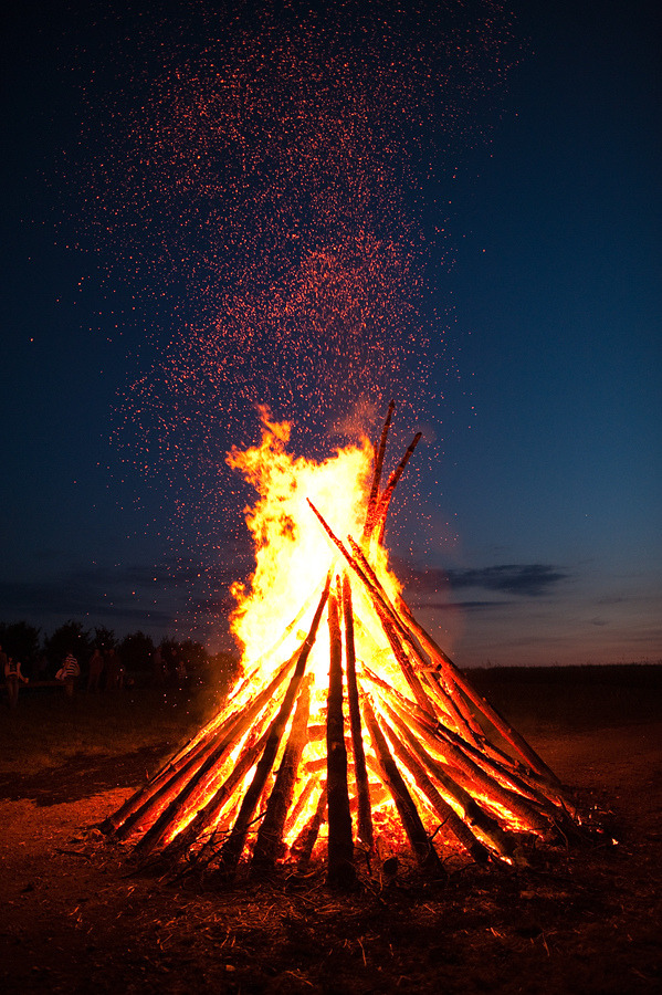 brutalgeneration:  johannisfeuer 2010 (by stephan_amm) 