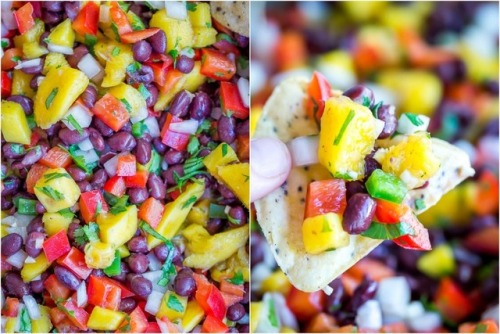 tinykitchenvegan:Easy Mango Black Bean Salad