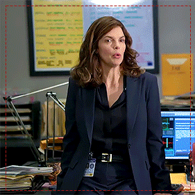 temilyrights: Alex Blake in 8x02 “The Pact” “When we’re together, it’s like we’re dating, and when w