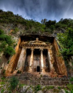 ledecorquejadore:  Telmessos Rock Tombs, Fethiye, Turkey by Nejdet Duzen