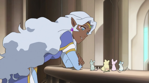 blacklionshiro:One of my favorite things is Allura’s developing friendship with the mice. The way it