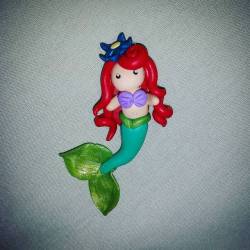 Litter Mermaid charm I just finished&hellip; I think she turned out adorable! 😄😙 #disneycharm #arielcharm #littlemermaid #polymerclay #chibi #disneyprincess