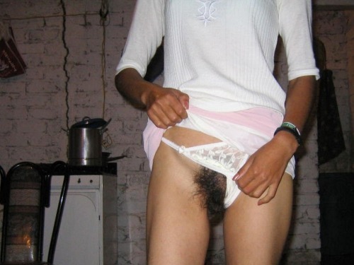 hairyholesheaven: mmMMMmm dinner is served http://ift.tt/1wDSDfo   I love a bushy