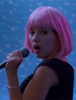 hunters-schafer: Natalie Portman in Closer (2004) | Scarlett Johansson in Lost in Translation (2003)
