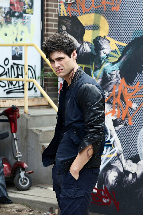 dylanobrien: Alec Lightwood - ‘Moo Shu To Go’ 
