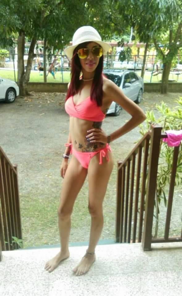 yaleocandy:  Vivian marrero   Comparte esto para que todos vean a esta bellaca vamos