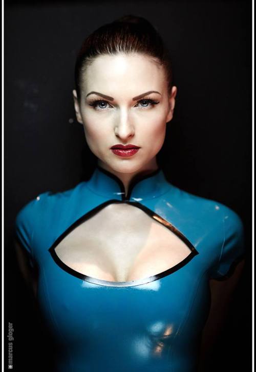 XXX ladylucielatex:  Model: Sister Sinister  photo