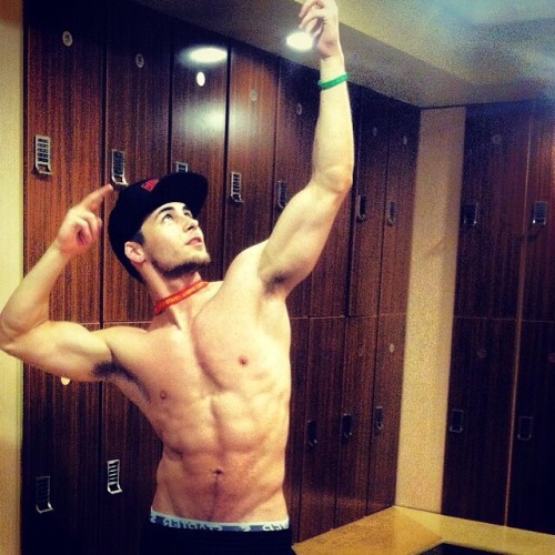 jockrockin: Strike a pose