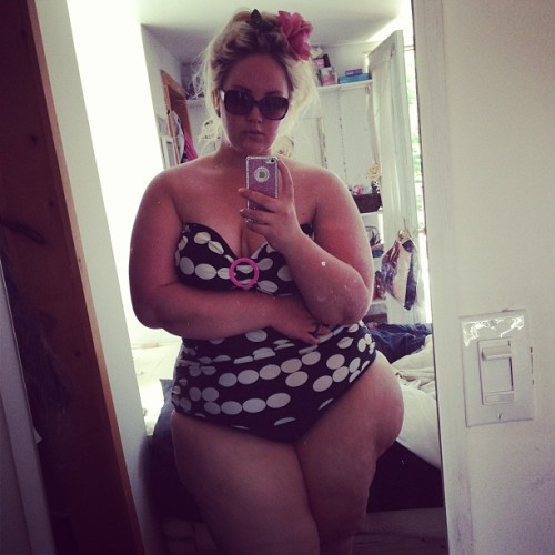 khaleesidelrey: .in an old favourite today. #effyourbeautystandards #honormycurves #plussize #plussi