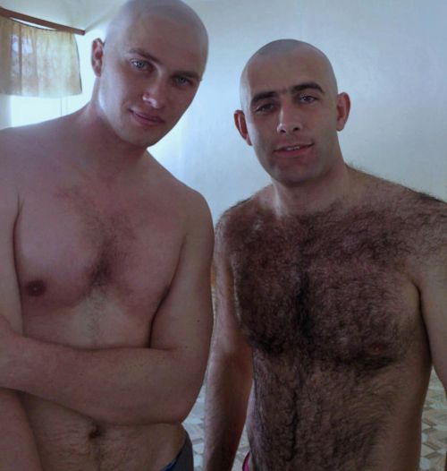 angel-amable:  Empezaron siendo amigos inseparables… y fíjate: ahora sexean dos o tres veces al día. 