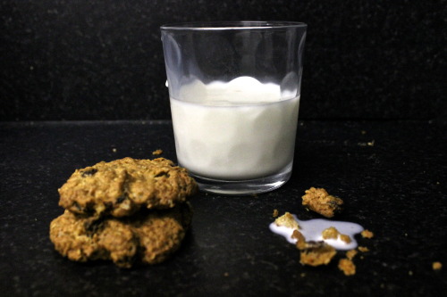 Oatmeal and Raisin Cookies 115g | butter, softened 200g | sugar, preferably muscovado  1 | egg 